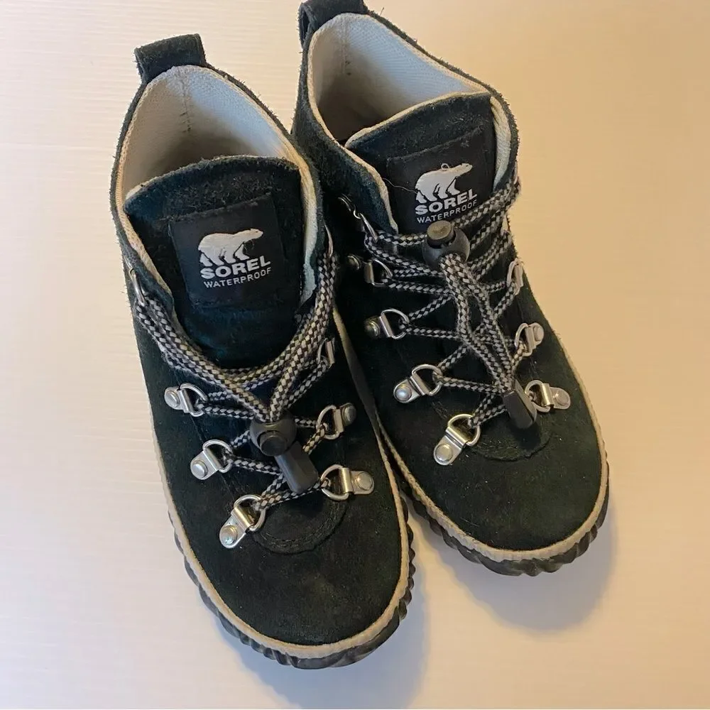 Sorel Out N About Conqest Boots Lace Up Waterproof Suede unisex youth 2